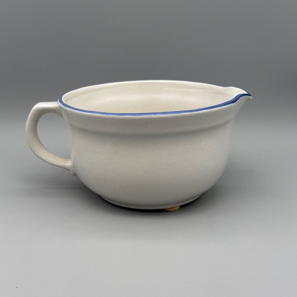 Pfaltzgraff Yorktowne Pattern #464 Handled Batter Bowl 2 1/2 Qt Stoneware USA - Picture 3 of 9